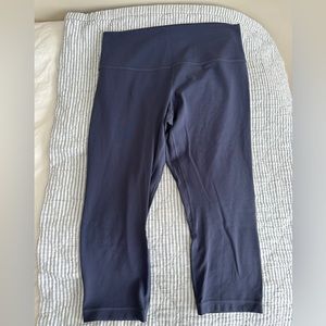 Lululemon aligns sz 12